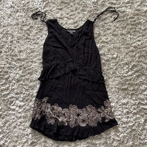 A Pea in the pod maternity shirt